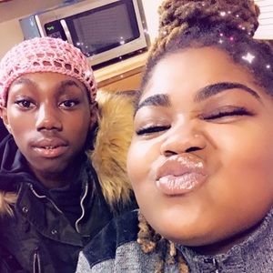 Meet your Posher, Devonae